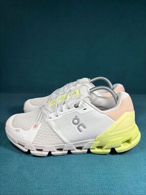 On Running Cloudflyer 4 White Lime Peach Women's Size 10.5 Shoes 71.98249